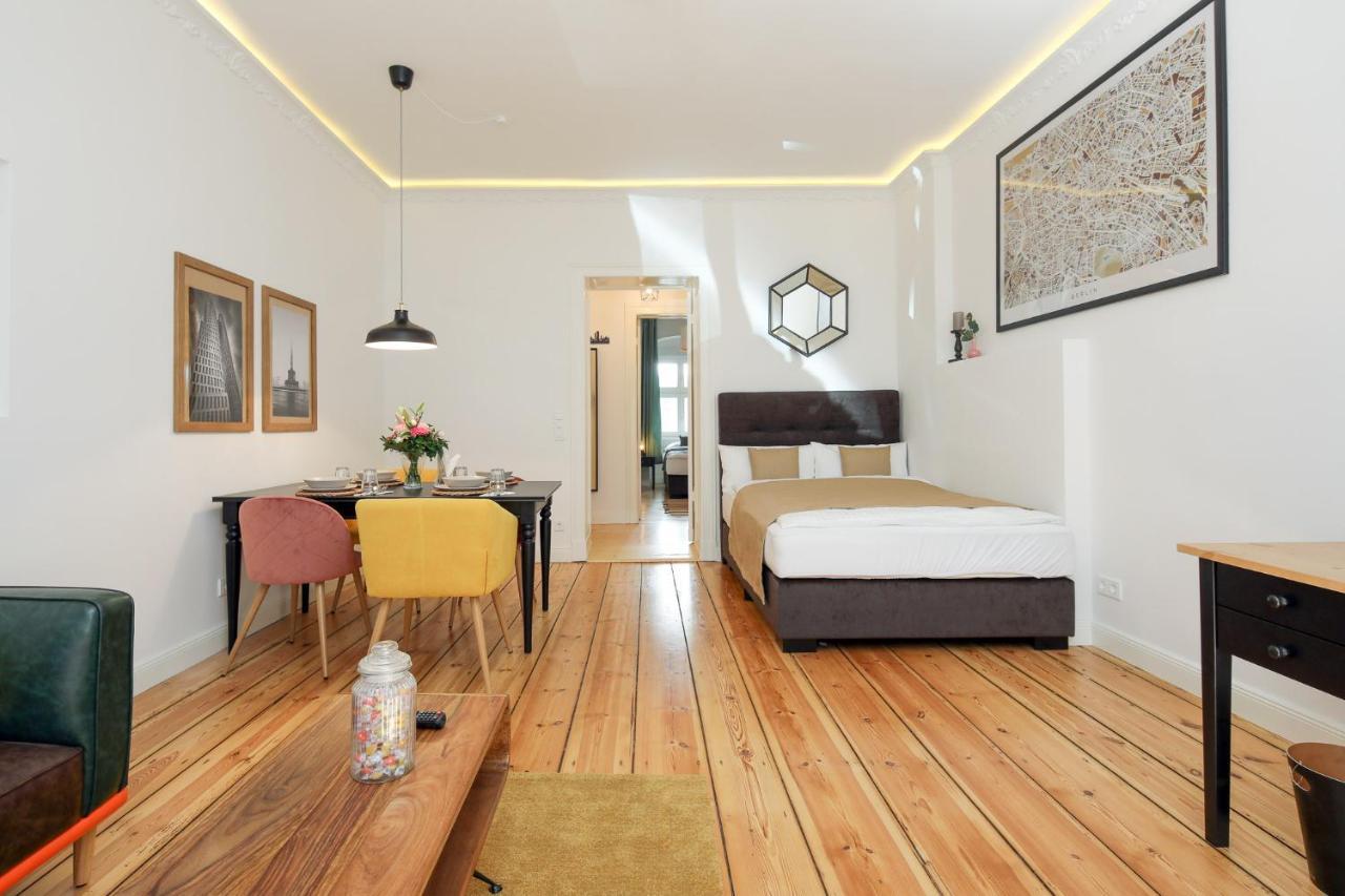 4 Personen Altbau Apartment Nahe Kurfuerstendamm - Romeo & Julia Berlin Eksteriør billede