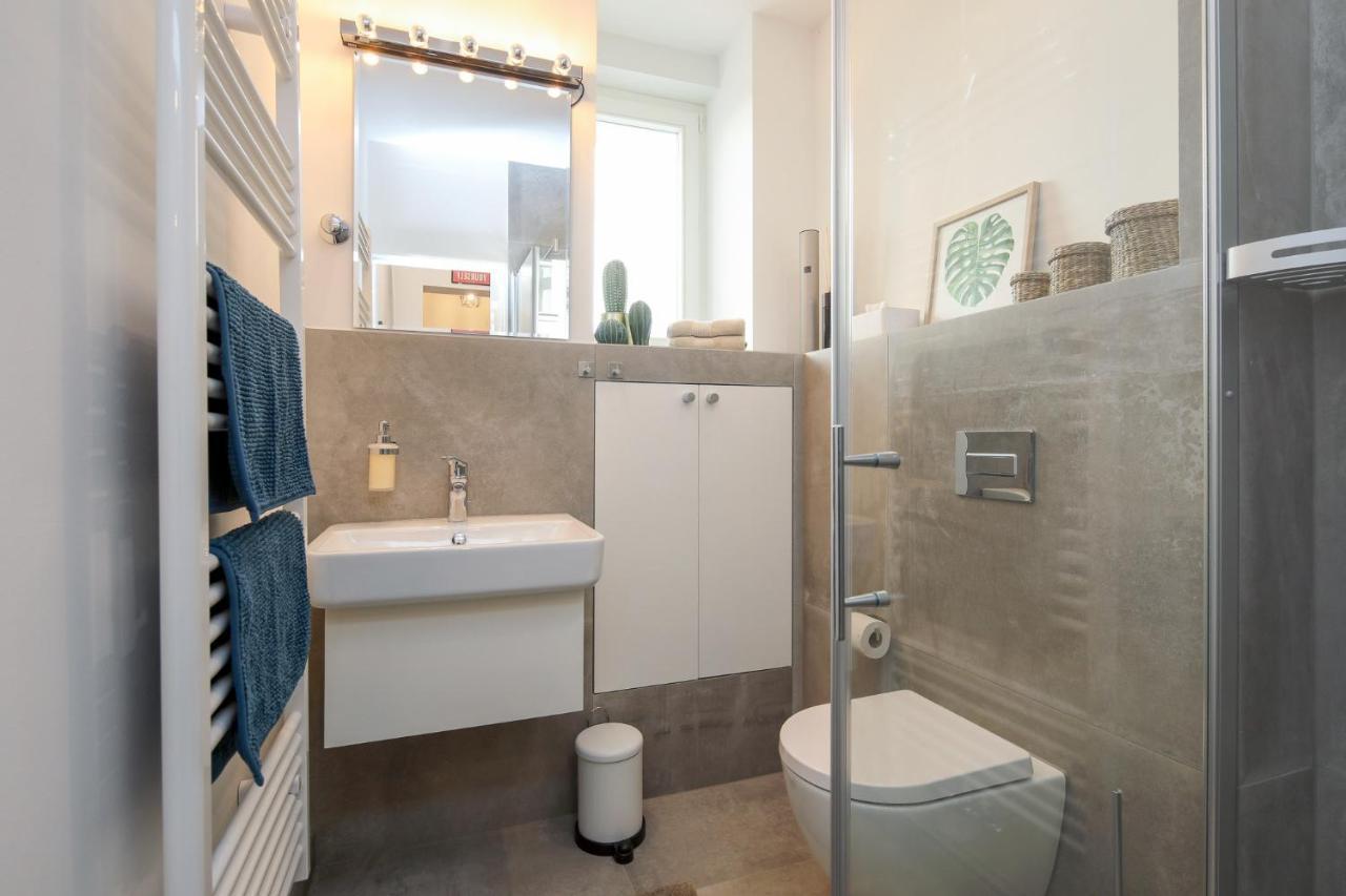 4 Personen Altbau Apartment Nahe Kurfuerstendamm - Romeo & Julia Berlin Eksteriør billede