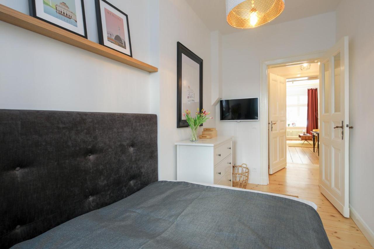 4 Personen Altbau Apartment Nahe Kurfuerstendamm - Romeo & Julia Berlin Eksteriør billede