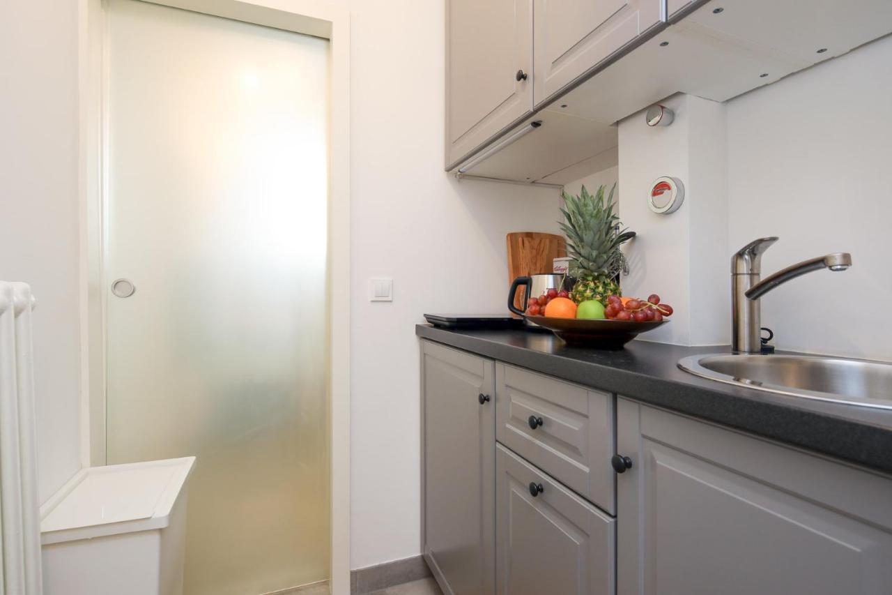 4 Personen Altbau Apartment Nahe Kurfuerstendamm - Romeo & Julia Berlin Eksteriør billede