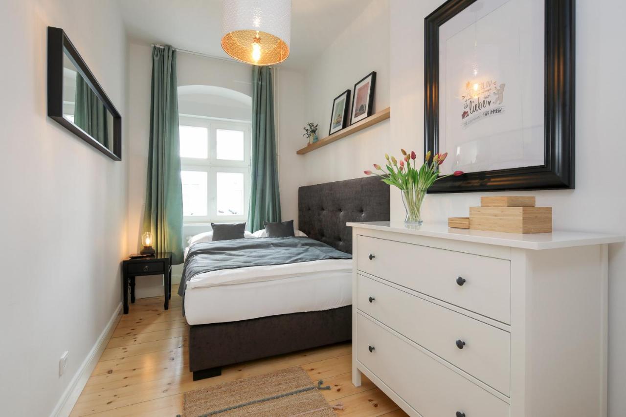 4 Personen Altbau Apartment Nahe Kurfuerstendamm - Romeo & Julia Berlin Eksteriør billede